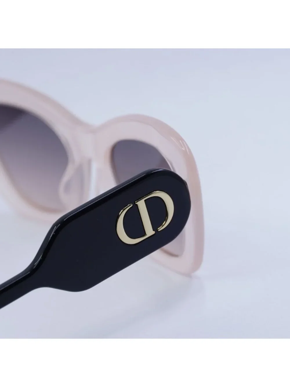 Dior authentic diorbobby